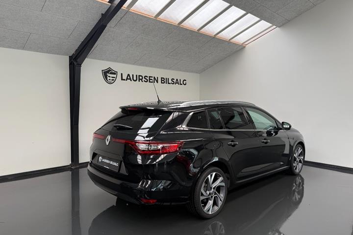 Sort Renault Megane IV fra 2016