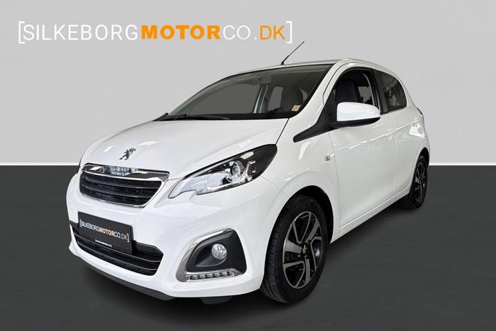 Hvid Peugeot 108 fra 2021 set udefra