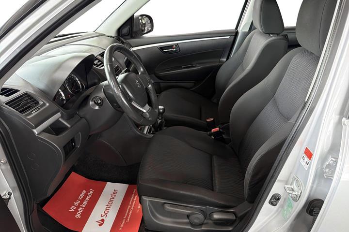 Sølv Suzuki Swift fra 2011
