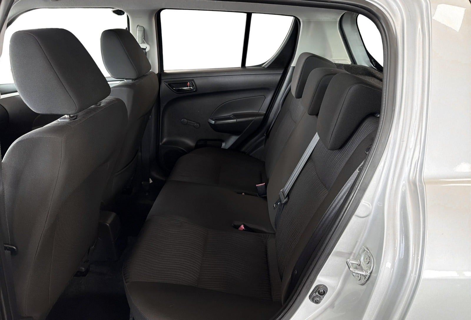 Sølv Suzuki Swift fra 2011