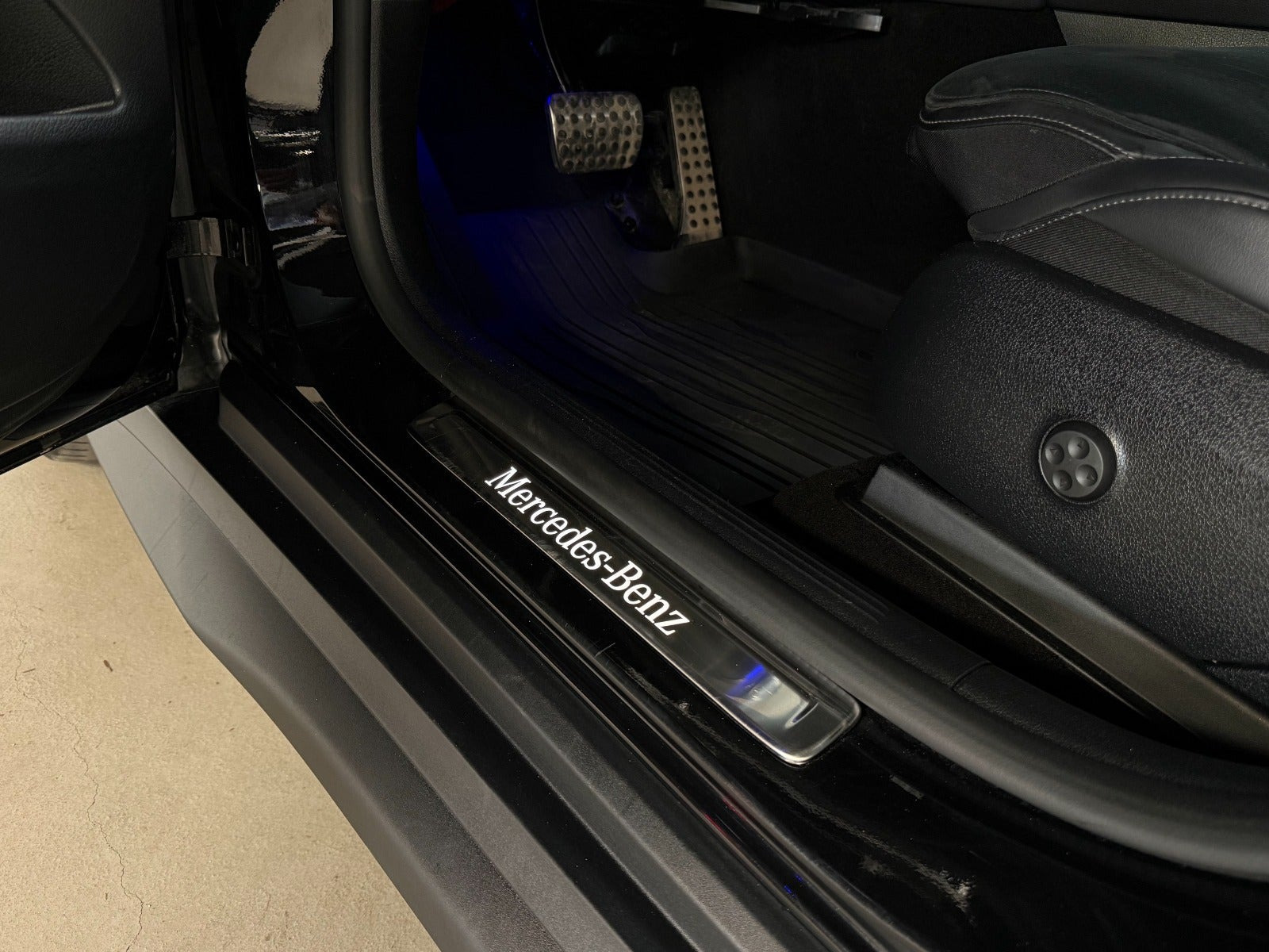 Sort Mercedes GLC300 e fra 2023
