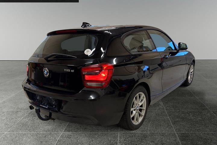 Sort BMW 116d fra 2014