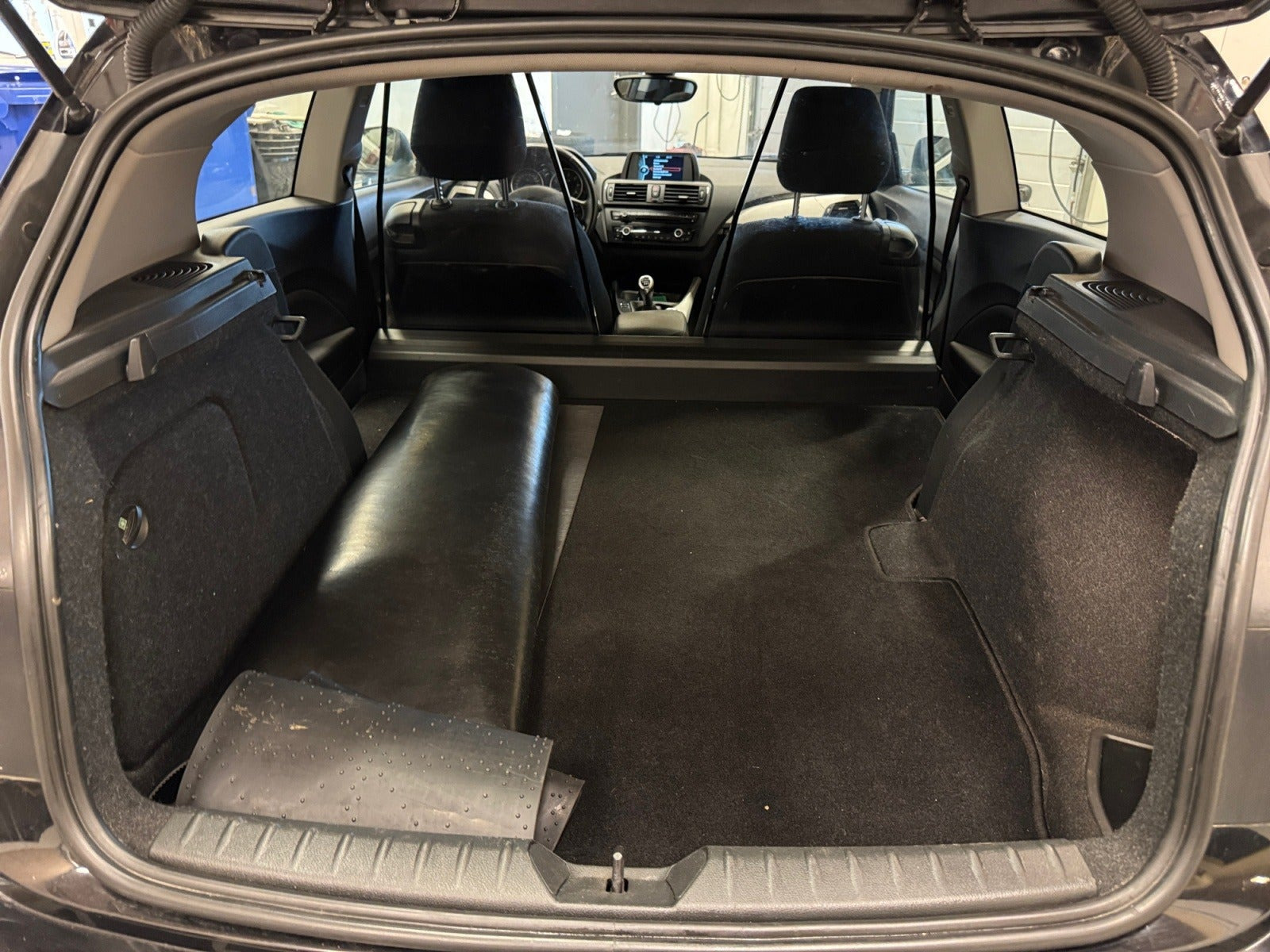 Sort BMW 116d fra 2014
