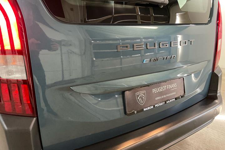Blå Peugeot e-Rifter fra 2025