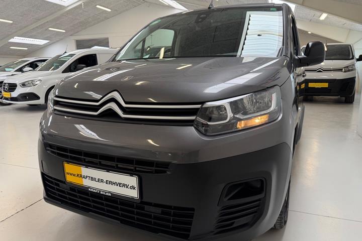Grå Citroën Berlingo fra 2021