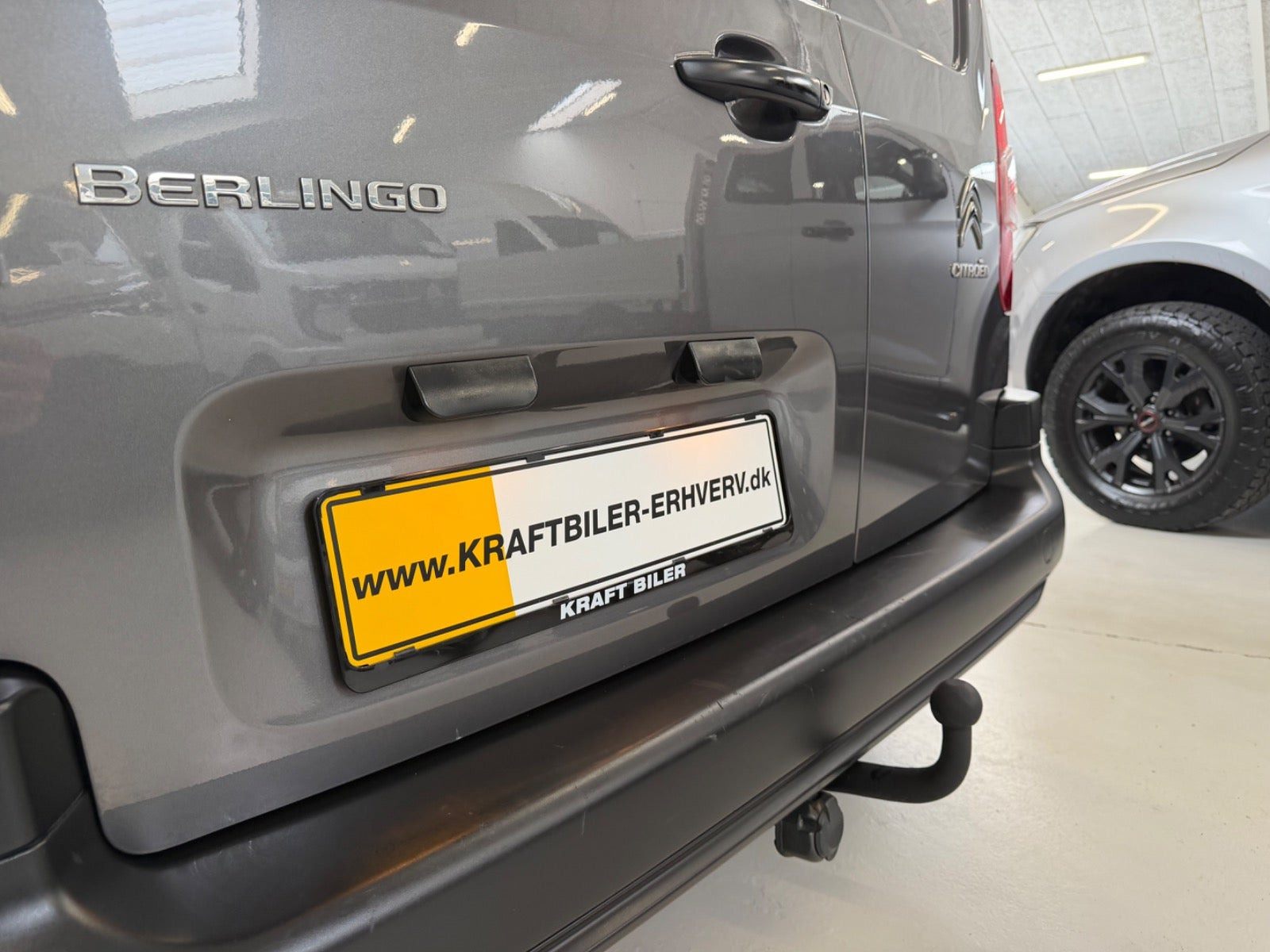 Grå Citroën Berlingo fra 2021