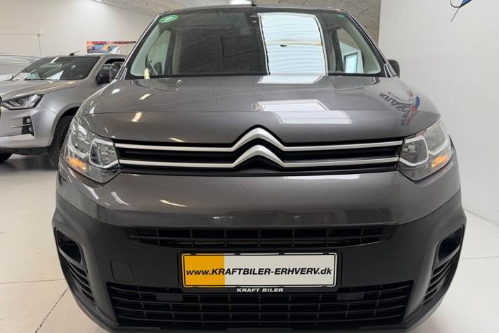 Grå Citroën Berlingo fra 2021