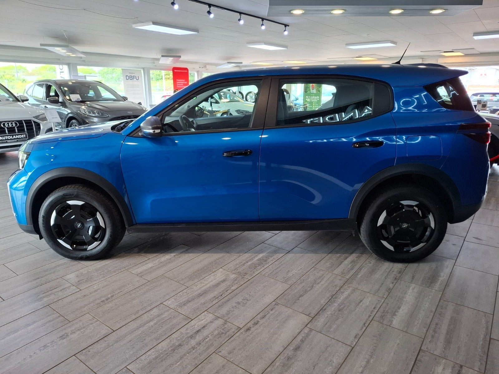 Blå Opel Frontera fra 2025