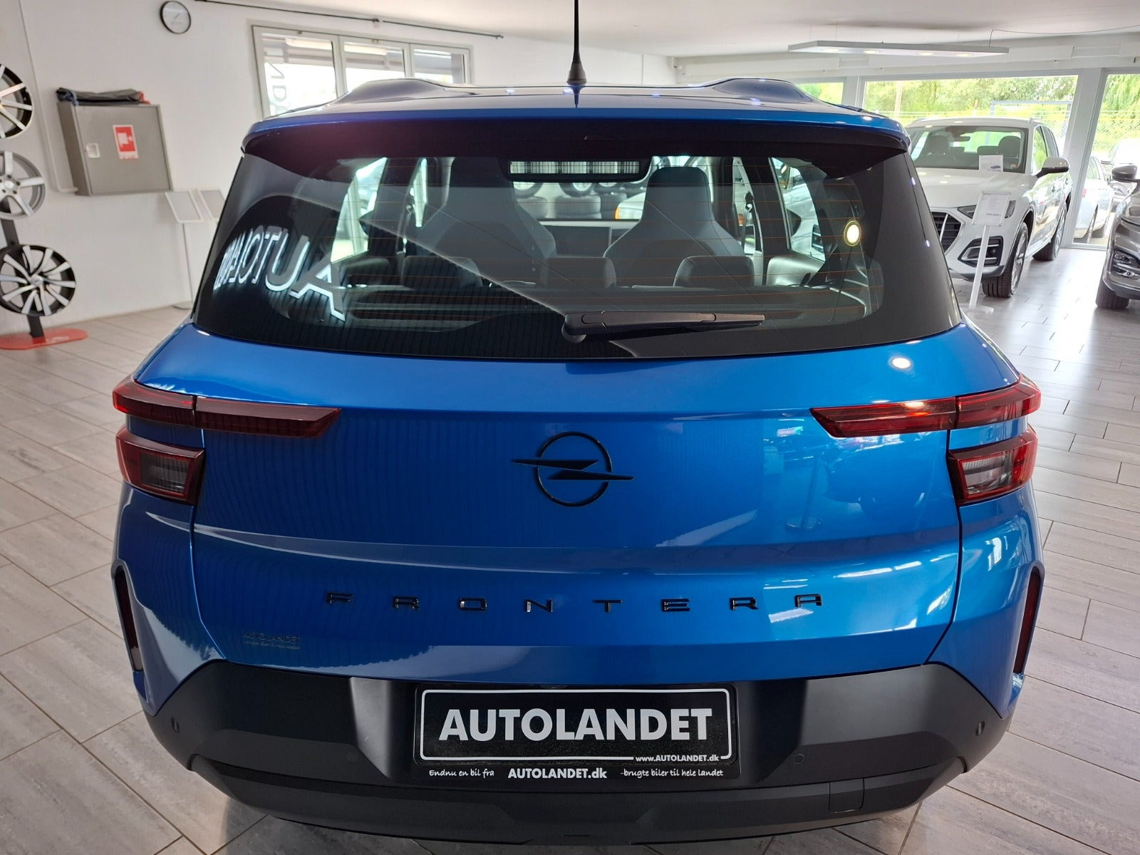 Blå Opel Frontera fra 2025