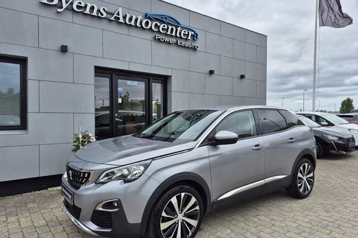 Sølv Peugeot 3008 fra 2018