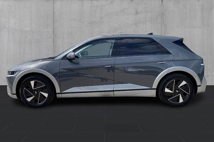 Grå Hyundai Ioniq 5 fra 2025