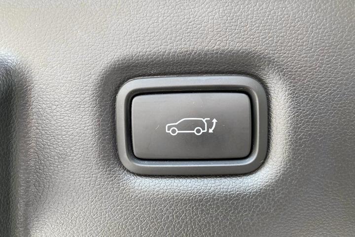 Grå Hyundai Ioniq 5 fra 2025