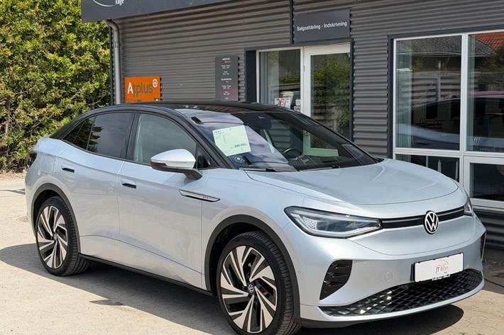 Sølv VW ID.5 fra 2022 set udefra