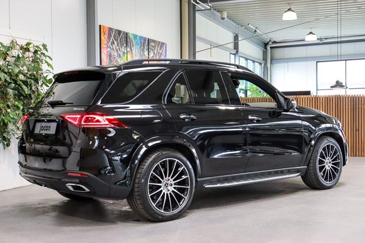 Sort Mercedes GLE350 de fra 2021
