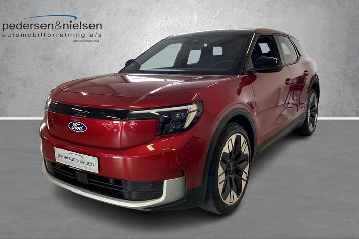 Rød Ford Explorer fra 2024 set udefra