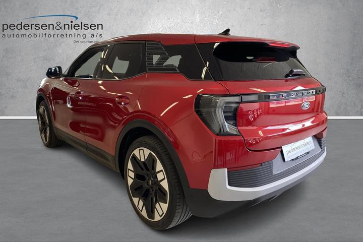 Rød Ford Explorer fra 2024