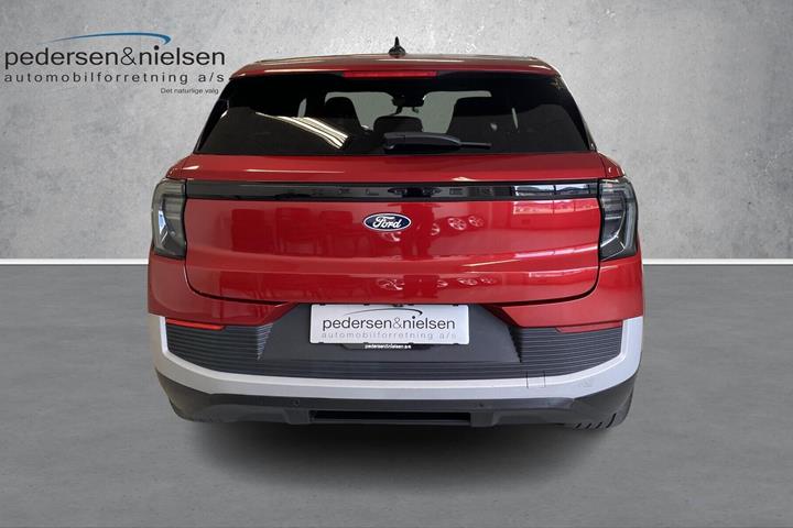Rød Ford Explorer fra 2024