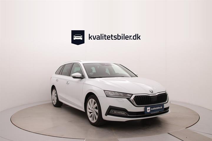 Hvid Skoda Octavia fra 2021