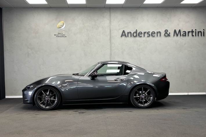 Grå Mazda MX-5 fra 2017