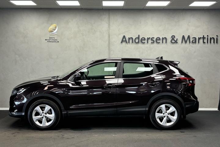 Sort Nissan Qashqai fra 2019