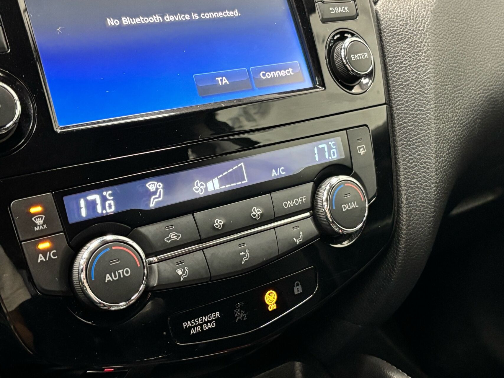 Sort Nissan Qashqai fra 2019