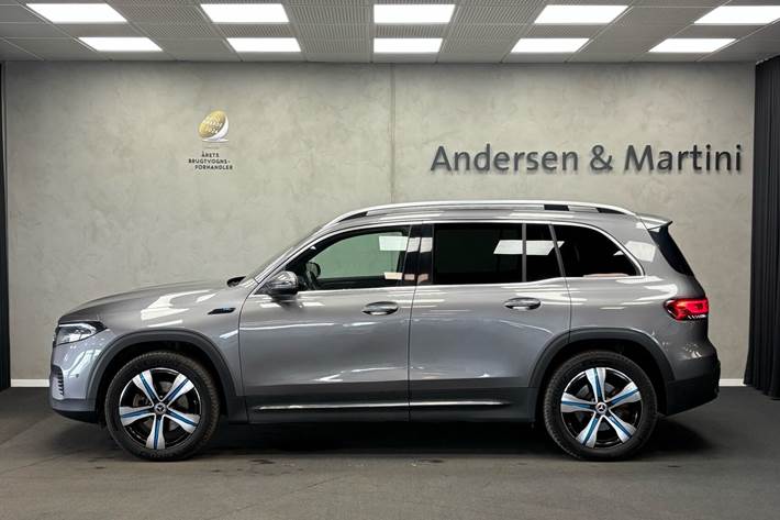 Grå Mercedes EQB 300 fra 2022
