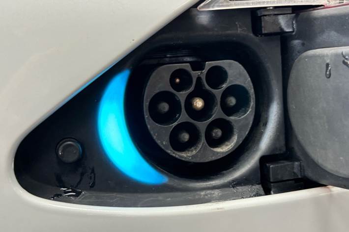 Hvid Tesla Model S fra 2018