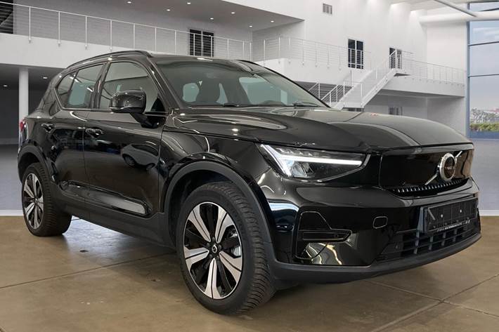 Sort Volvo XC40 fra 2023