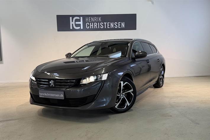 Grå Peugeot 508 fra 2020