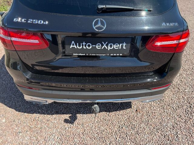 Sort Mercedes GLC250 d fra 2016
