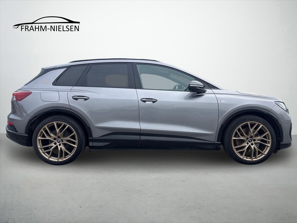 Grå Audi Q4 fra 2021