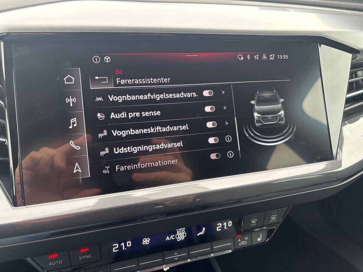 Grå Audi Q4 fra 2021