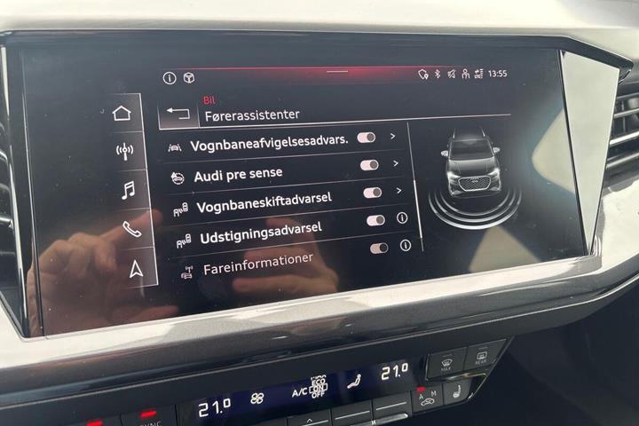 Grå Audi Q4 fra 2021