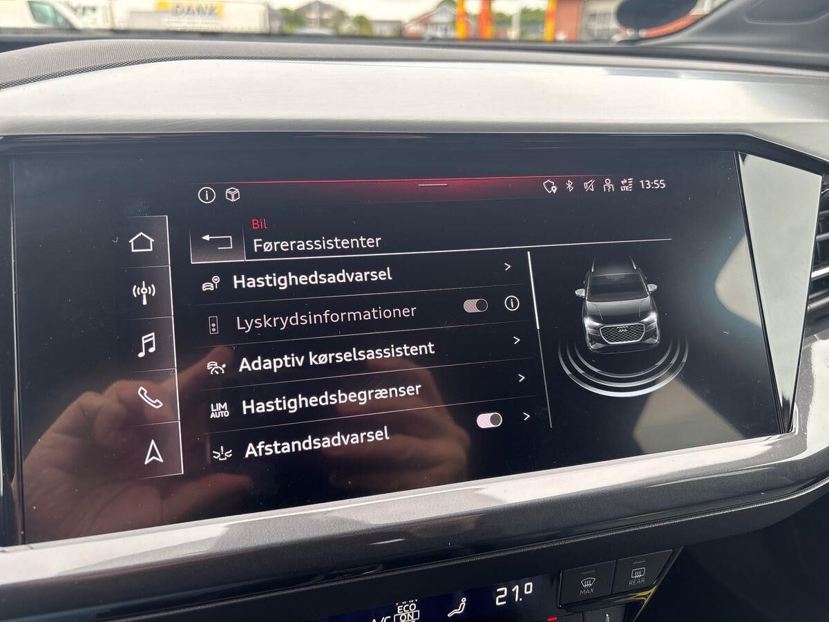Grå Audi Q4 fra 2021