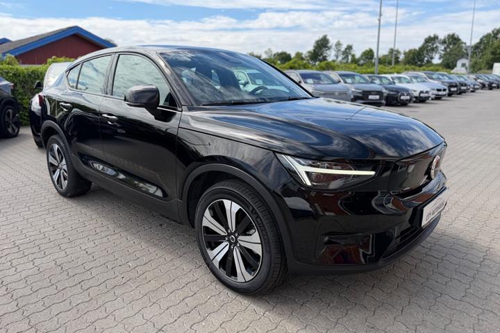 Sort Volvo C40 fra 2023