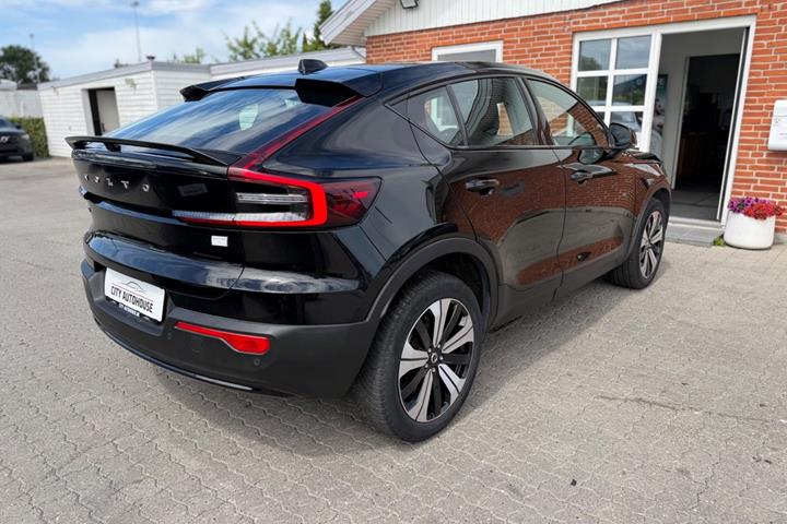 Sort Volvo C40 fra 2023