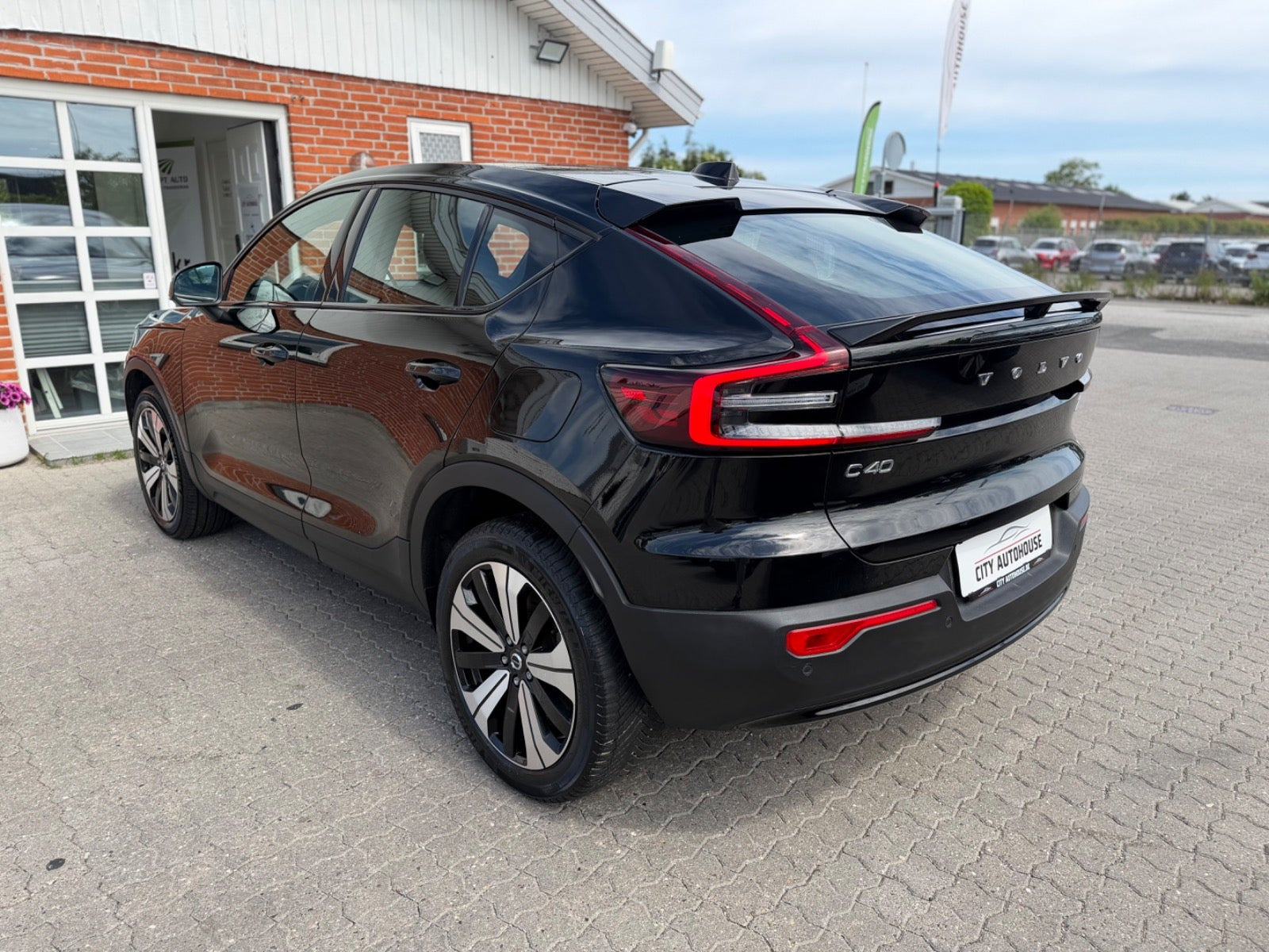 Sort Volvo C40 fra 2023