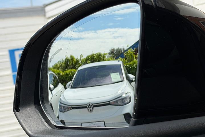 Sort Volvo C40 fra 2023