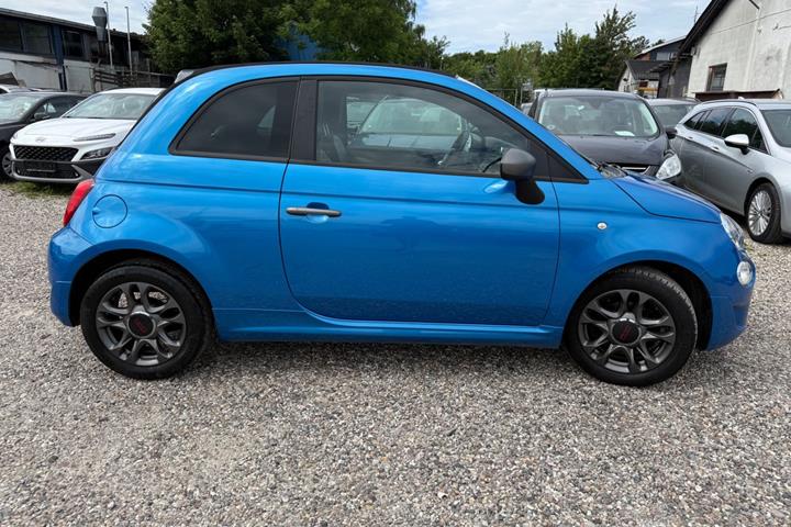 Blå Fiat 500C fra 2017