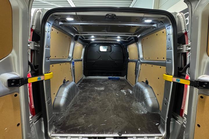 Sølv Ford Transit Custom 290 L1 fra 2019
