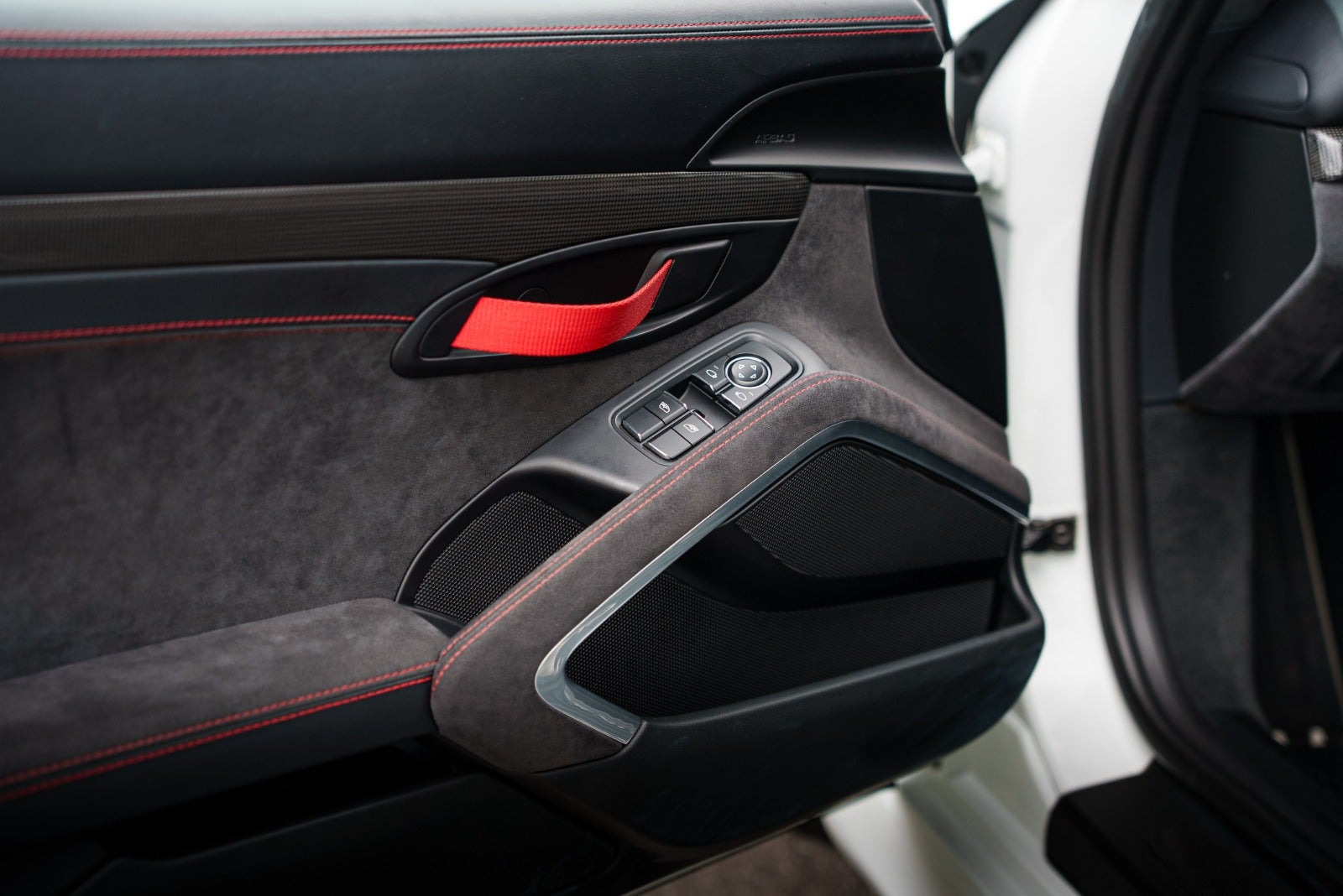 Hvid Porsche Cayman GT4 fra 2016