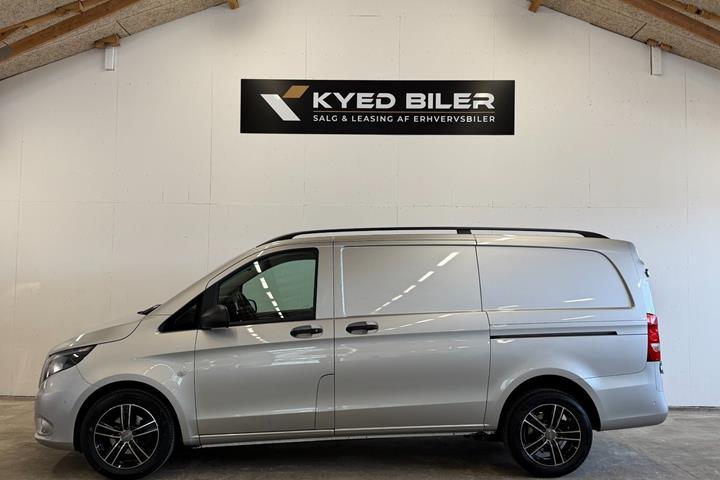 Sølv Mercedes Vito 116 fra 2019