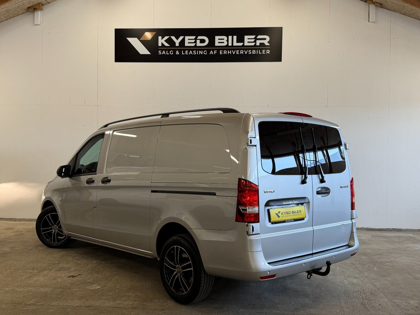 Sølv Mercedes Vito 116 fra 2019