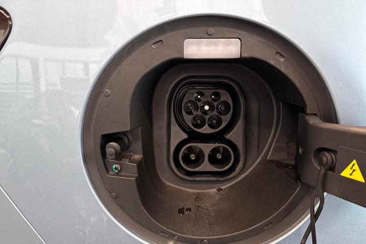 Blå BYD Seal U fra 2025