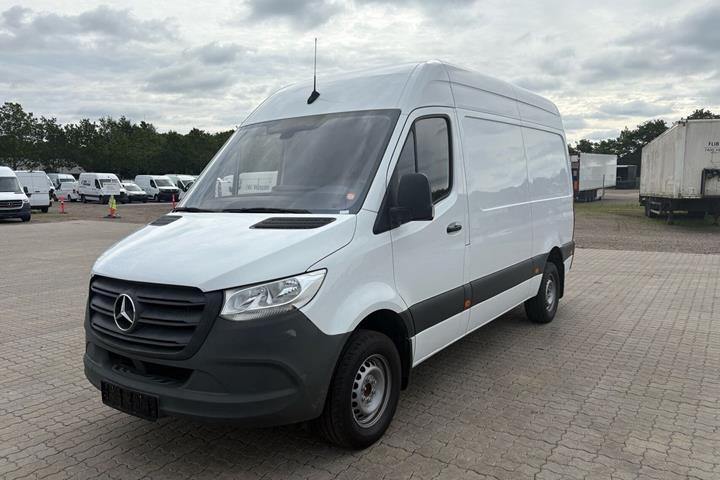 Hvid Mercedes Sprinter 316 fra 2020