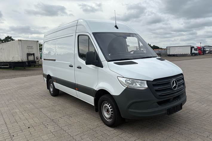 Hvid Mercedes Sprinter 316 fra 2020