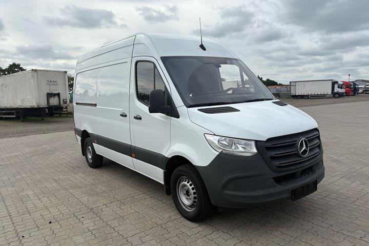 Hvid Mercedes Sprinter 316 fra 2020