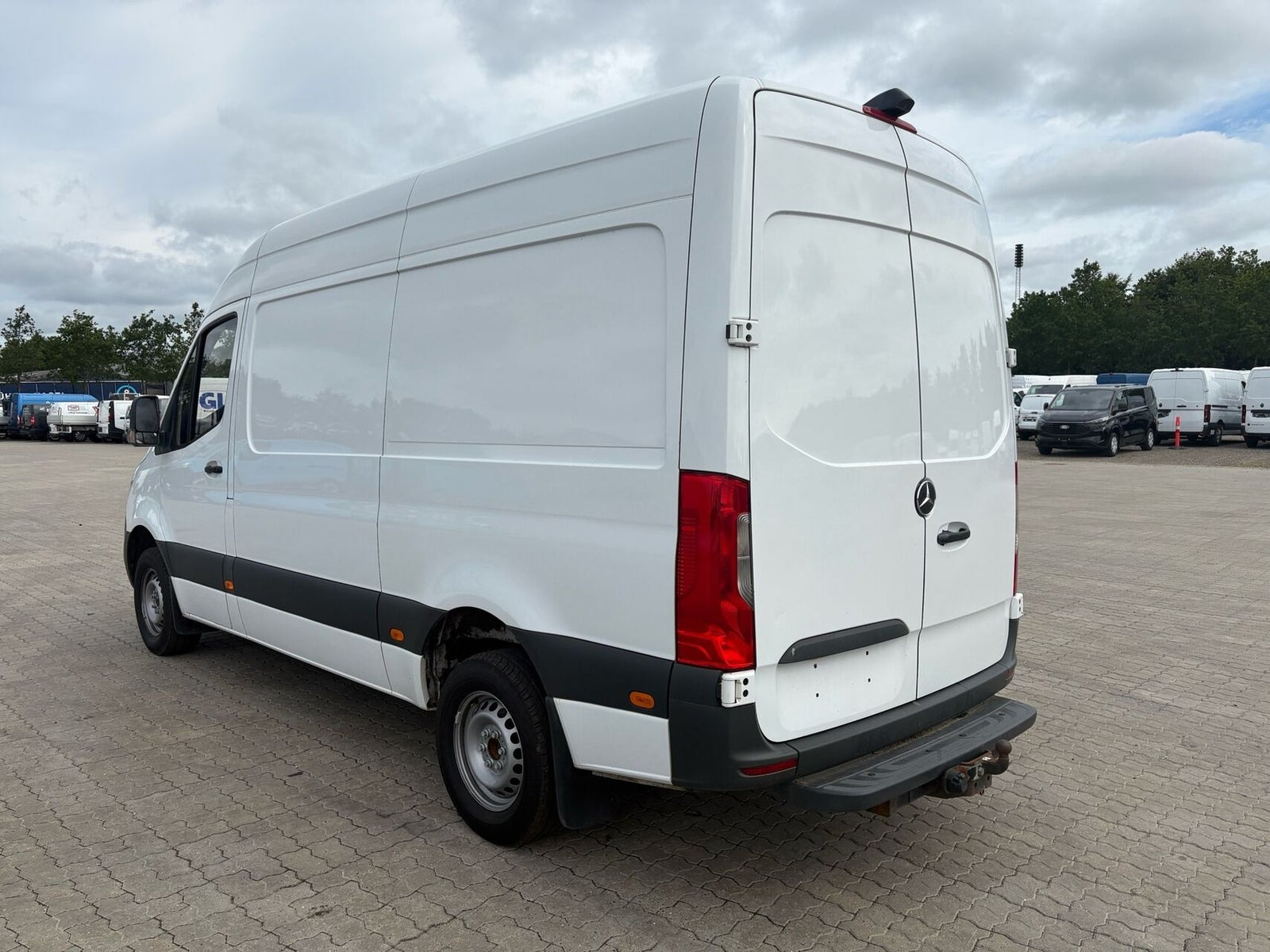Hvid Mercedes Sprinter 316 fra 2020