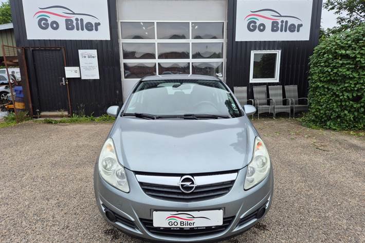 Grøn Opel Corsa fra 2011