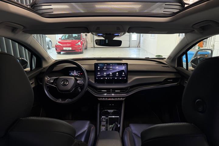 Sort Skoda Enyaq fra 2021